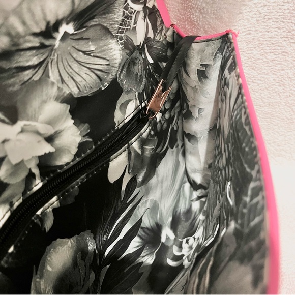 Ted Baker London RARE DISCONTINUED Large Nikkey Bow Clutch NWT - Picture 7 of 7